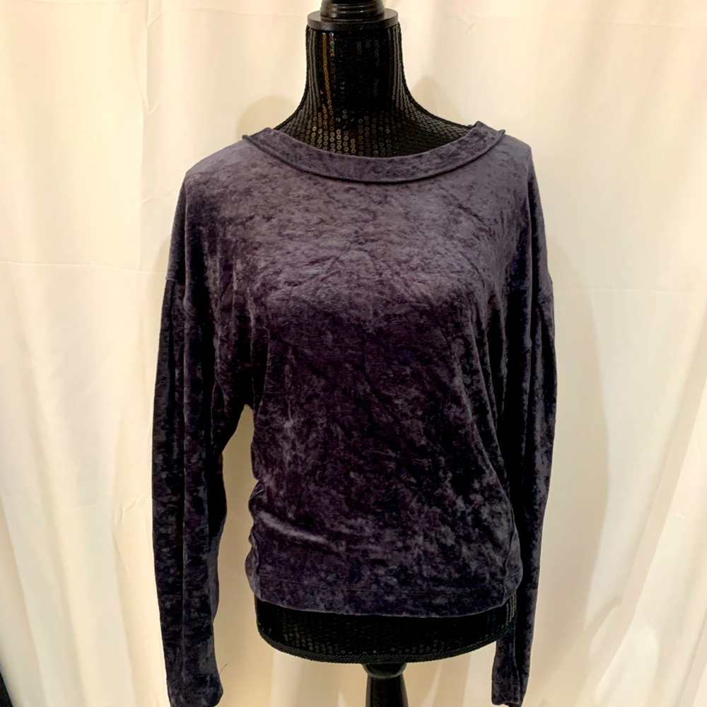 Free People Navy‎ crushed velvet pullover top size XS